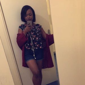 Meet your Posher, Clemence aurore